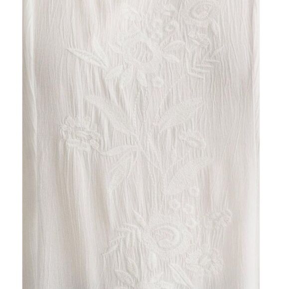 Torrid white embroidered gauze blouse crochet  lace trim size 1x - Picture 3 of 8
